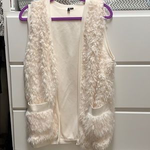 Furry soft Vest!